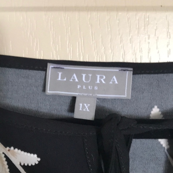 Laura tunic blouse - Picture 2 of 2